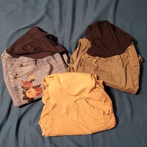 3 Maternity Capris